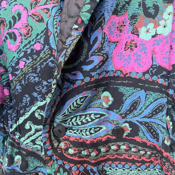 Mondi Quilted Paisley Jacket - Picture 4 of 5